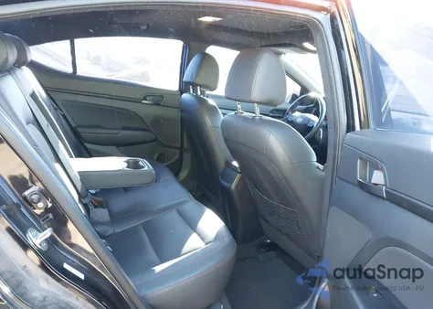 2019 Hyundai Elantra Sport z USA, uszkodzony, nr VIN KMHD04LB5KU830535